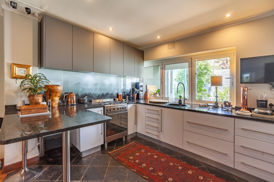 3 Bedroom Property for Sale in Woodstock Western Cape